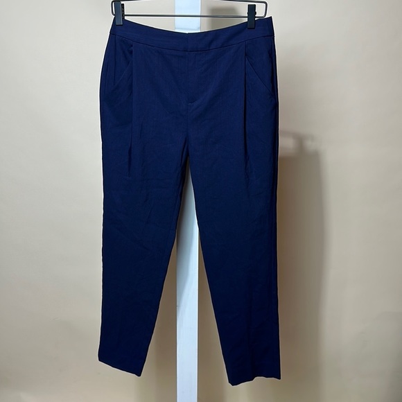 Everlane Pants - Everlane Blue Trouser Pants Size 4 Pleated waist ankle length